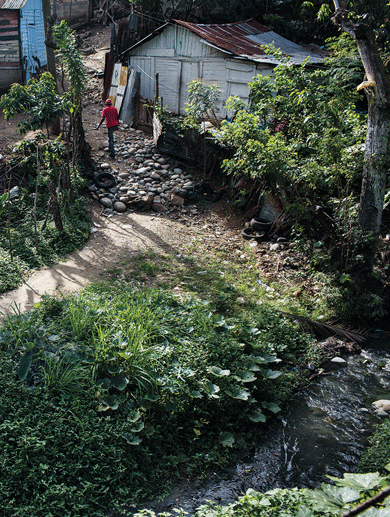 Santiago’s Hato Mayor neighborhood, whose sizable Haitian population has been subject to harassment. Photograph by Thomas Freteur.