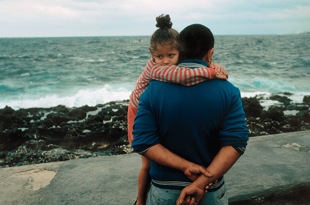 A father and daughter at the seaside, Havana © David Alan Harvey/Magnum Photos.