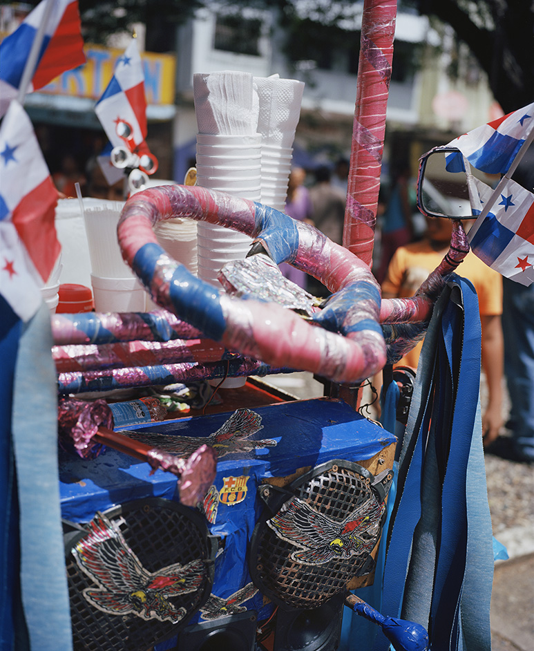 A coffee cart decorated in Panamanian flags on Colon’s Central Avenue. 