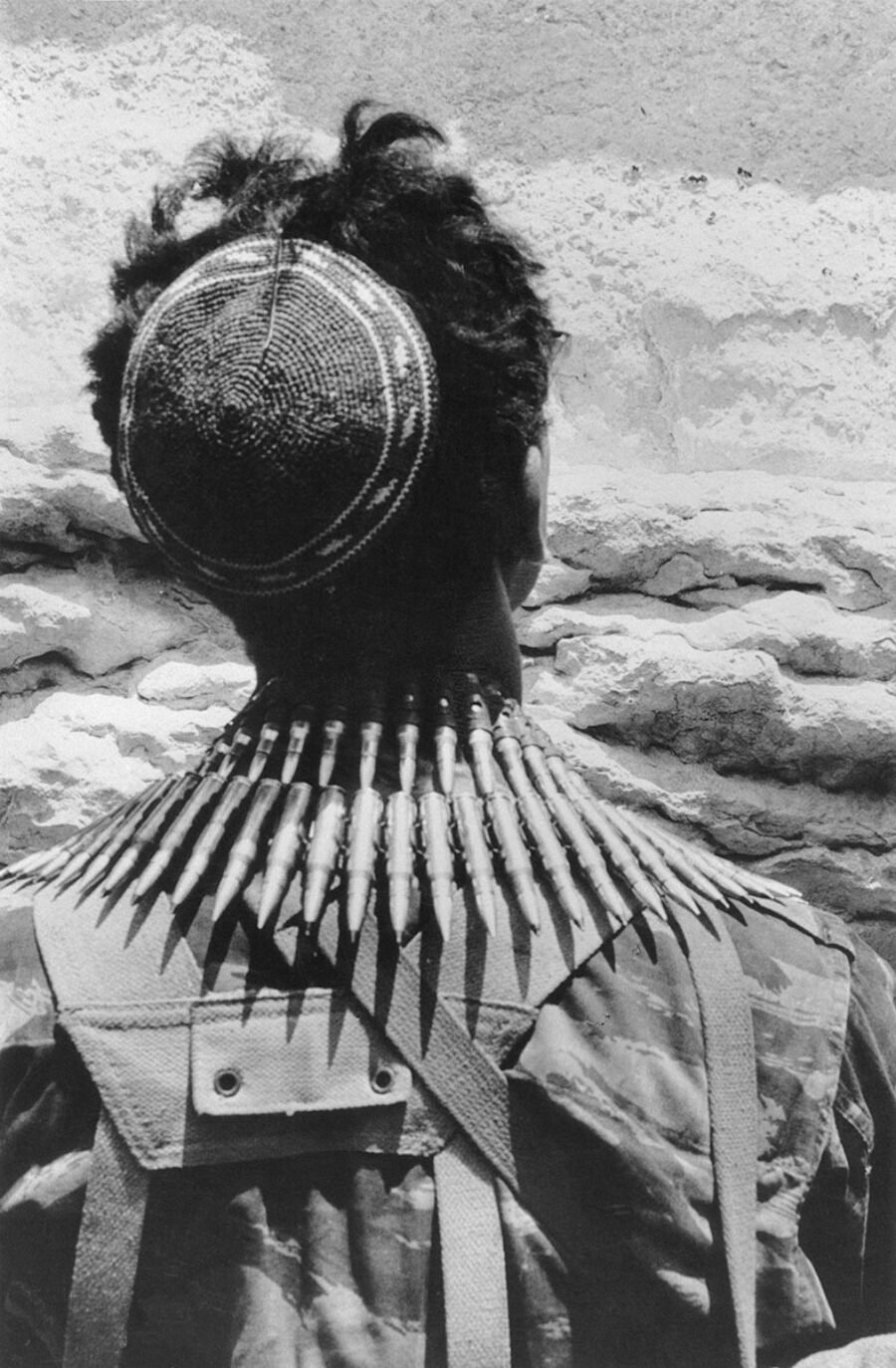 An Israeli paratrooper at the Western Wall, 1967 © Micha Bar-Am/Magnum Photos