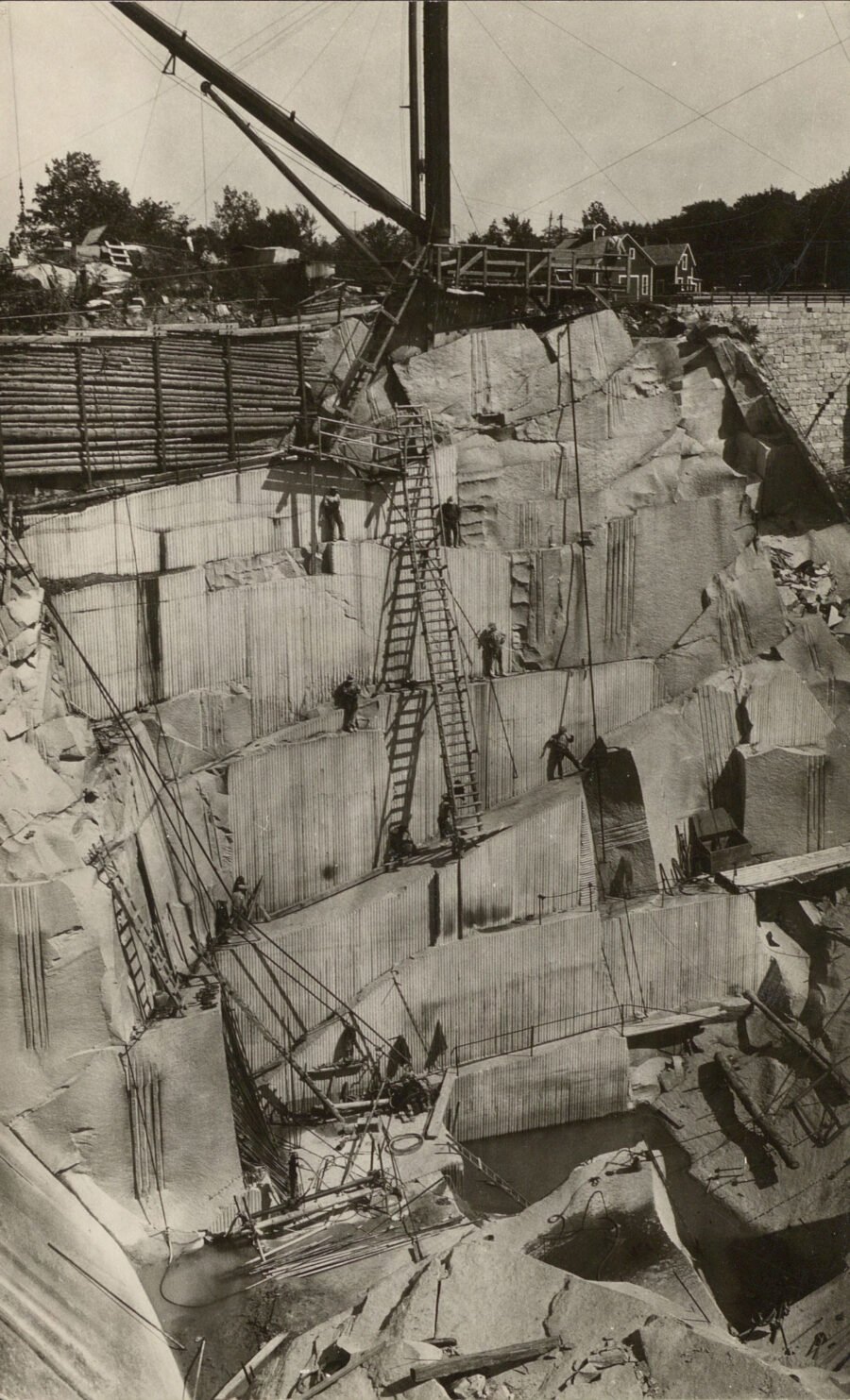 A granite quarry in Barre, early twentieth century Courtesy Vermont Historical Society, Barre History Collection Picture File